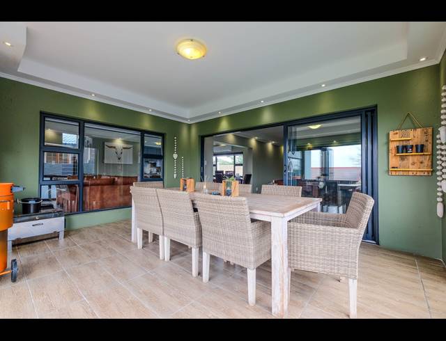3 BEDROOM FREEHOLD FOR SALE IN CHANCLIFF RIDGE